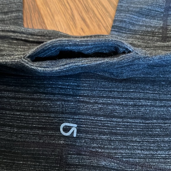 GAP Gapfit Gray/Black Maternity Leggings Size Medium - Picture 6 of 7